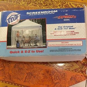 Screen room 10x10 NEVER Used.